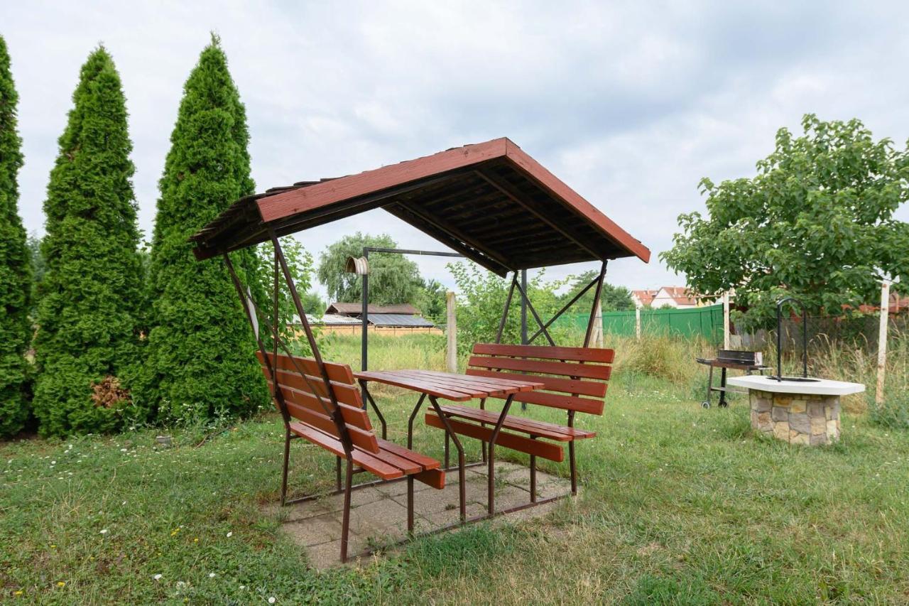 Art Eden Apartamento Hajdúszoboszló Exterior foto