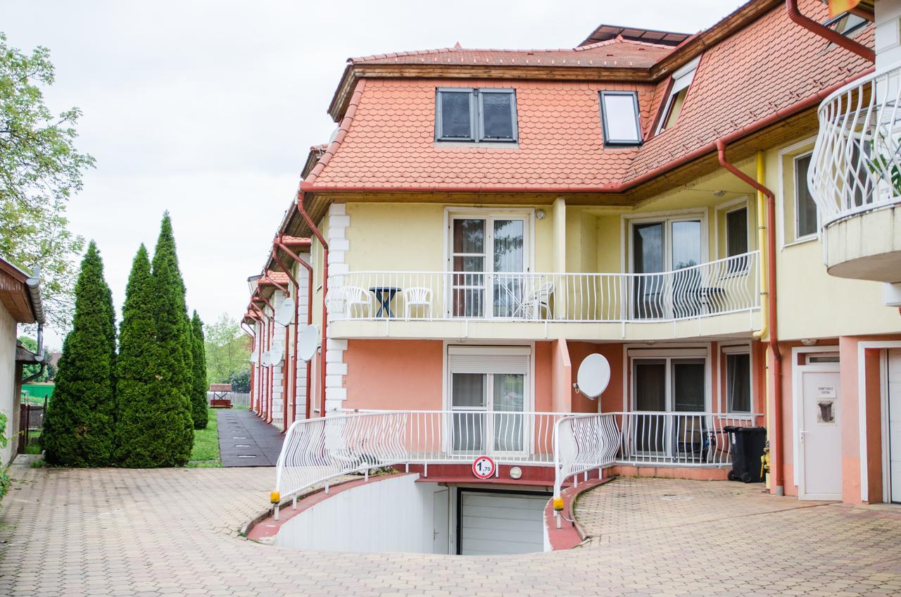Art Eden Apartamento Hajdúszoboszló Exterior foto