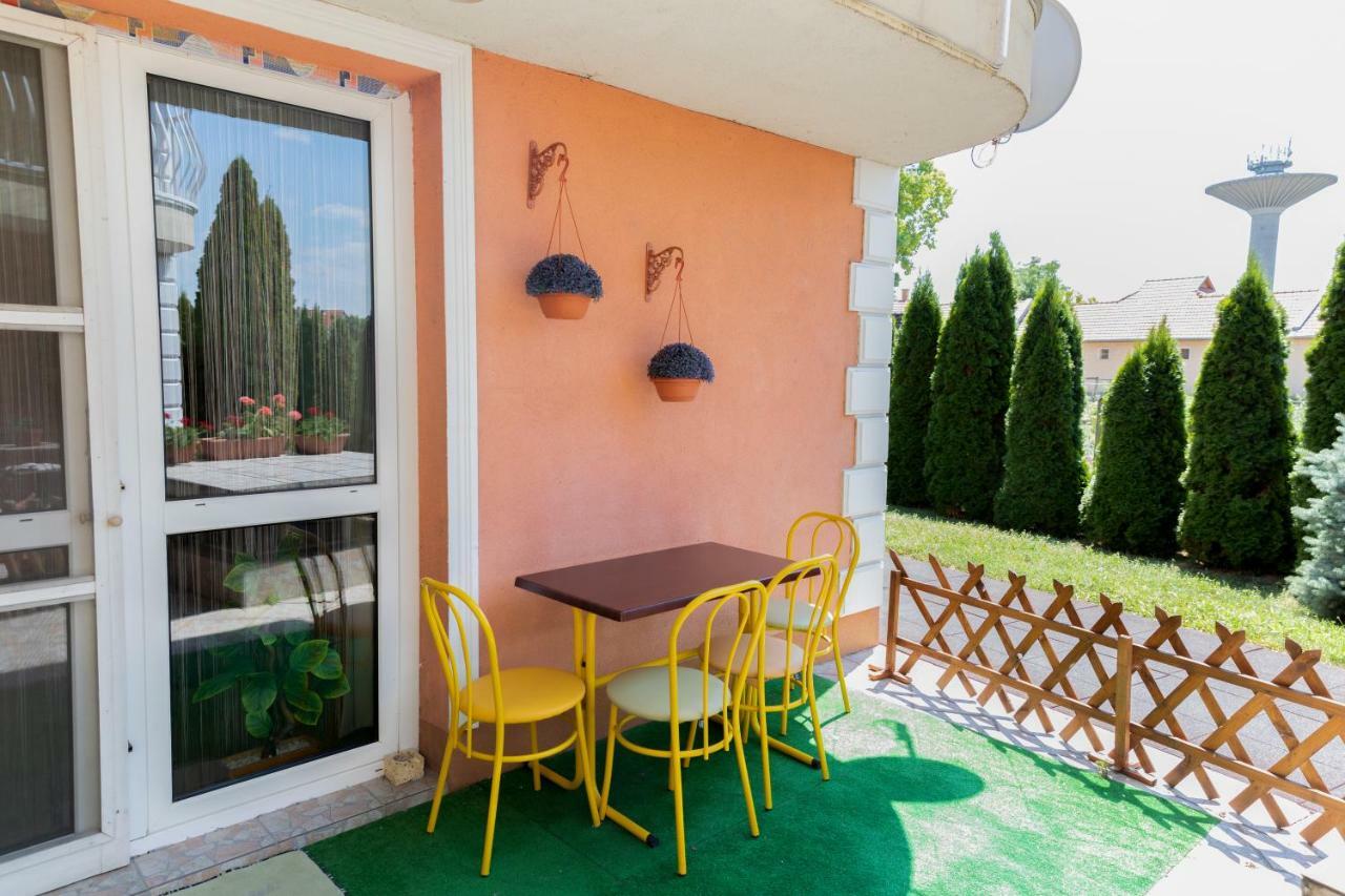 Art Eden Apartamento Hajdúszoboszló Exterior foto